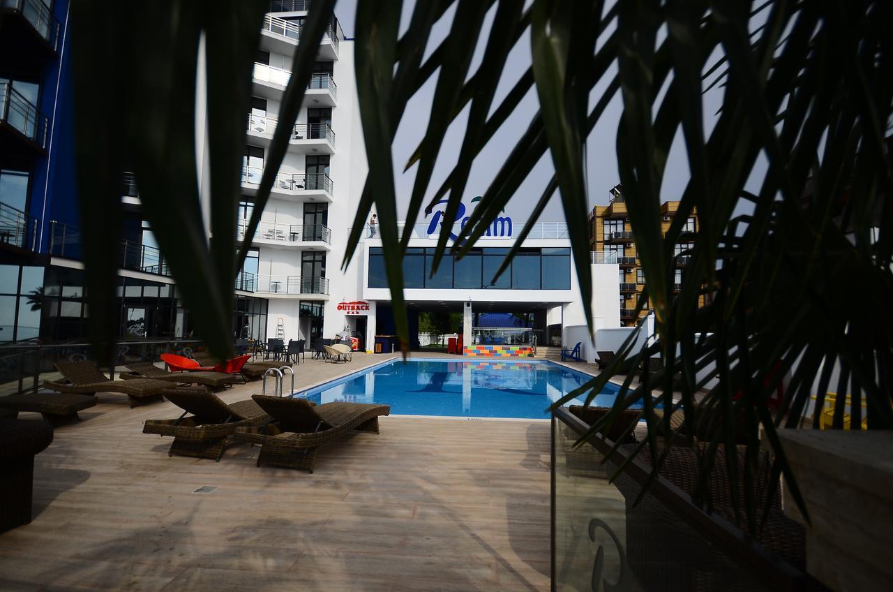 Отель BATUMI PALM Экстерьер фото